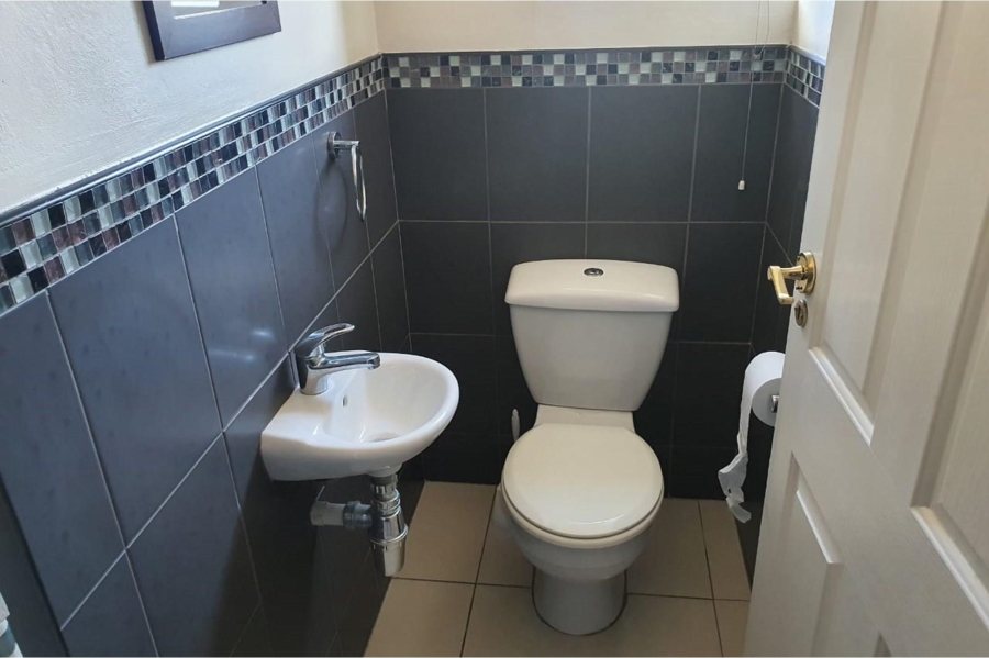 Commercial Property for Sale in Newton Park Eastern Cape